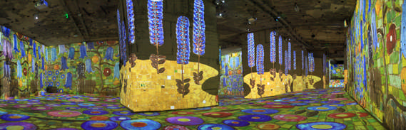 Проекторы Optoma в необычайной светозвуковой экспозиции Карьер де Люмьер (Carrières de Lumières)